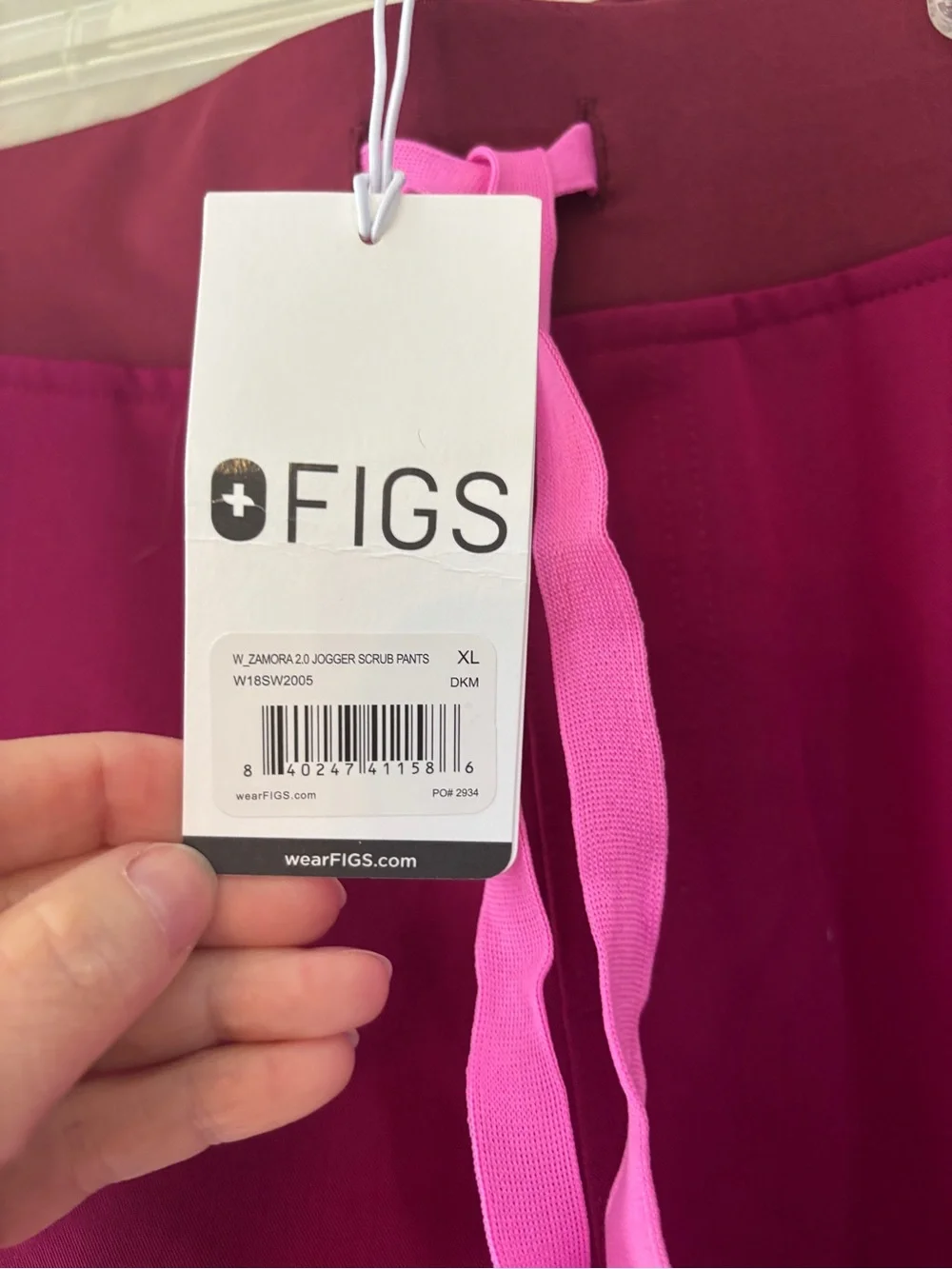 Figs brand new